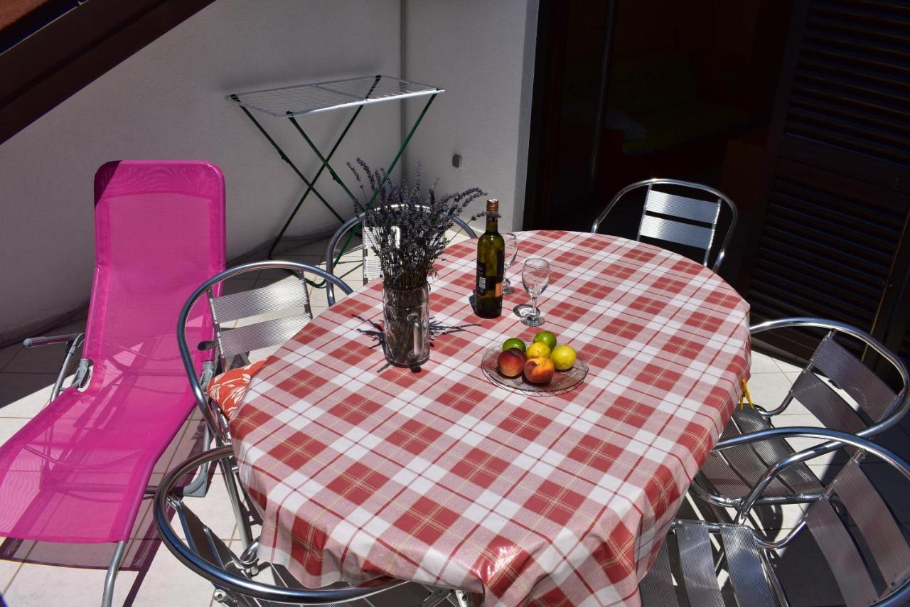 Apartments Pine Diver Пинезичи Экстерьер фото