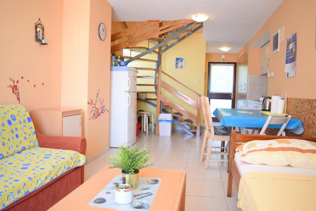 Apartments Pine Diver Пинезичи Экстерьер фото