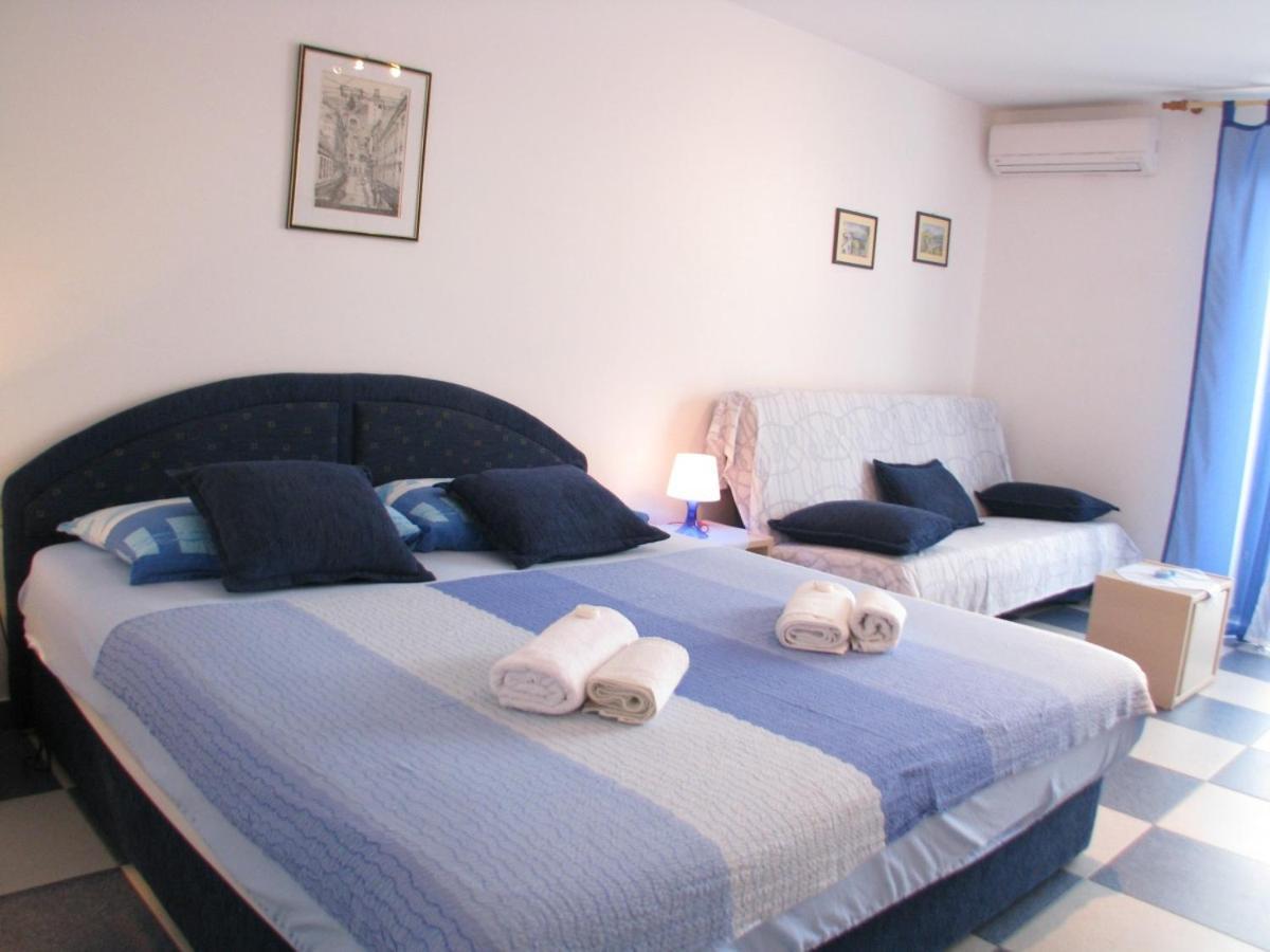 Apartments Pine Diver Пинезичи Экстерьер фото