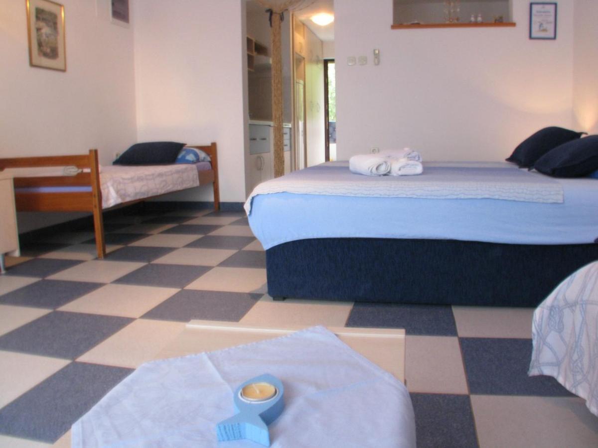 Apartments Pine Diver Пинезичи Экстерьер фото